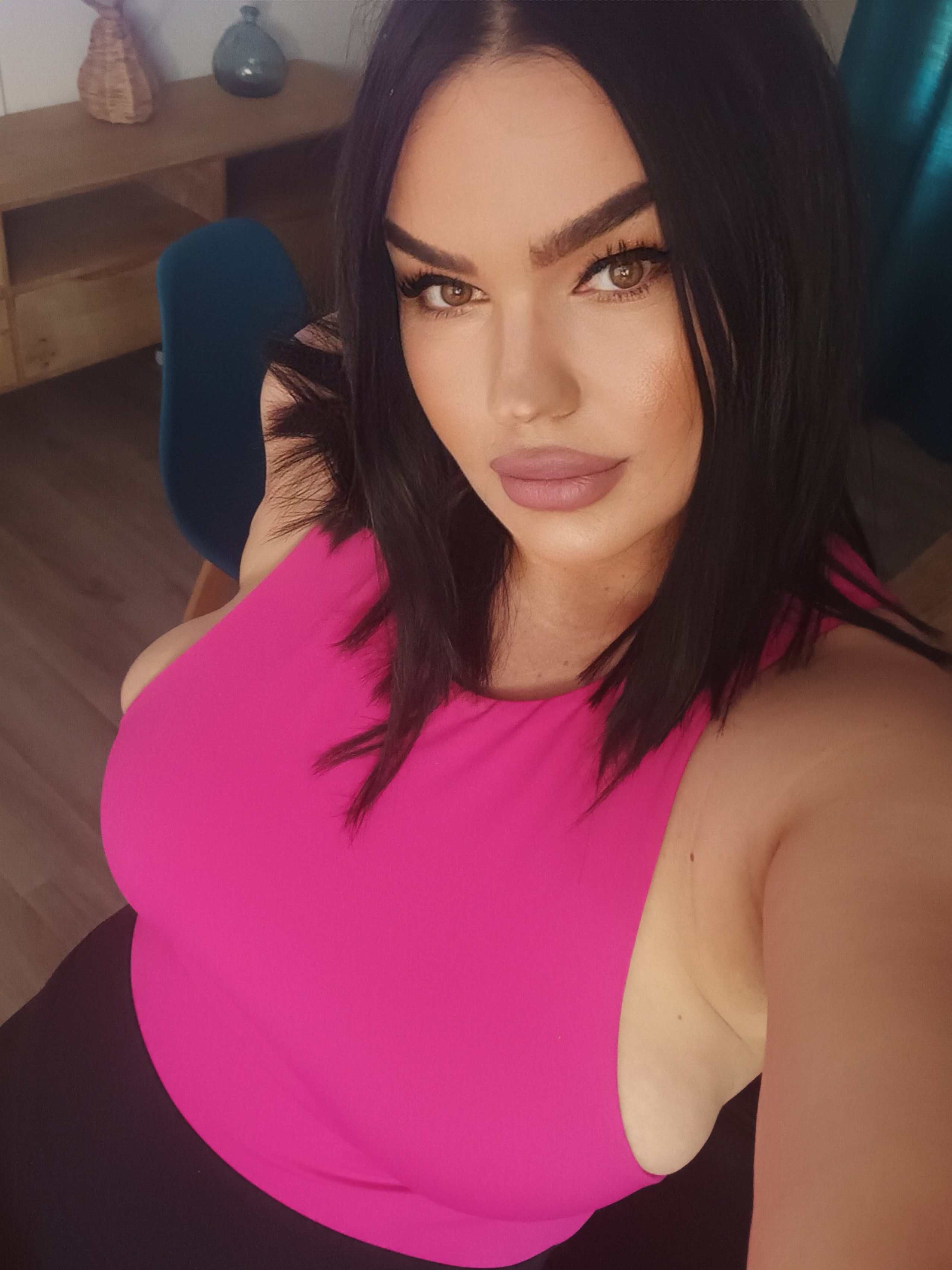 Babe 111Sophia Female,German, 75kg,Latino,Ladies